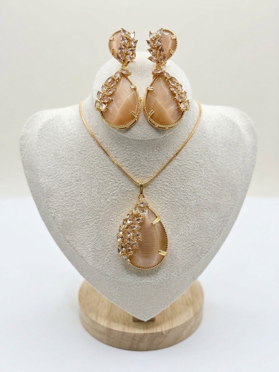 The Royal Garnet Leaf Pendant and Earrings Set (3 colors)